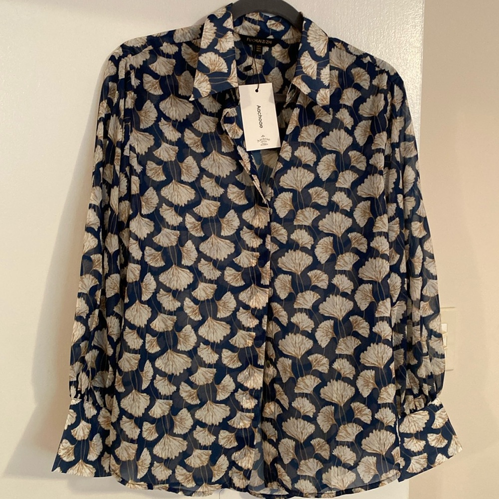 NWT Blouse, size L